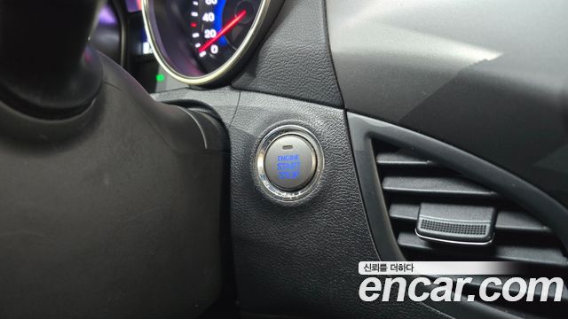 Hyundai AVANTE 2013 — photo 24