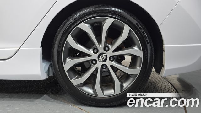 Hyundai AVANTE 2013 — photo 7