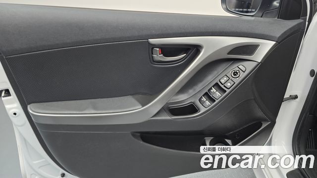 Hyundai AVANTE 2013 — photo 14