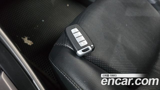 Hyundai AVANTE 2013 — photo 29