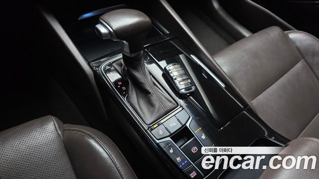 Kia K7 2016 — photo 9