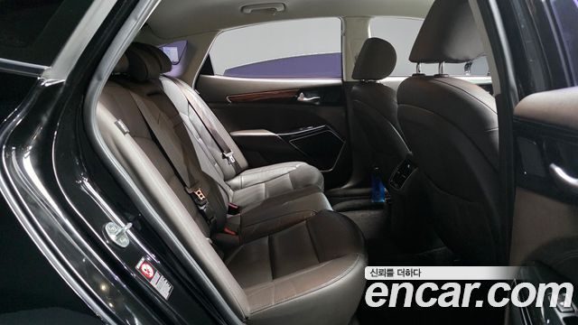 Kia K7 2016 — photo 11