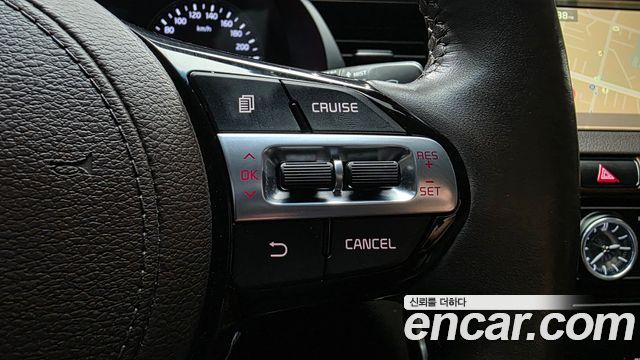 Kia K7 2016 — photo 17