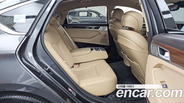 Genesis G80 2017 — photo 18