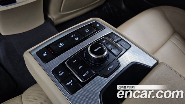 Genesis G80 2017 — photo 24