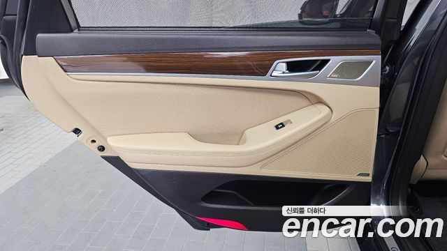 Genesis G80 2017 — photo 15