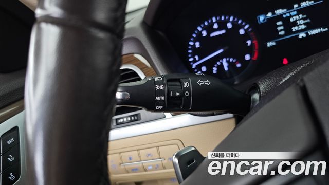 Genesis G80 2017 — photo 29