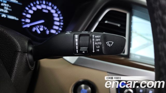 Genesis G80 2017 — photo 30