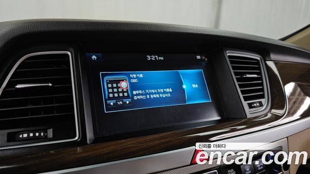 Genesis G80 2017 — photo 33