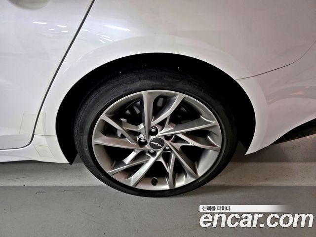 Genesis G70 2021 — photo 18