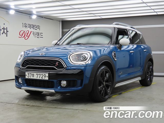 Mini Countryman 2018 — photo 1