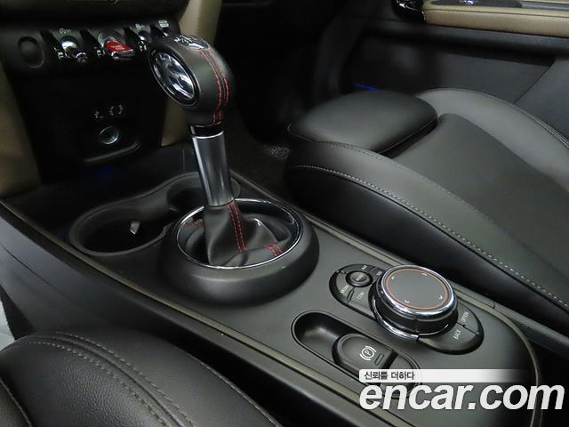 Mini Countryman 2018 — photo 9