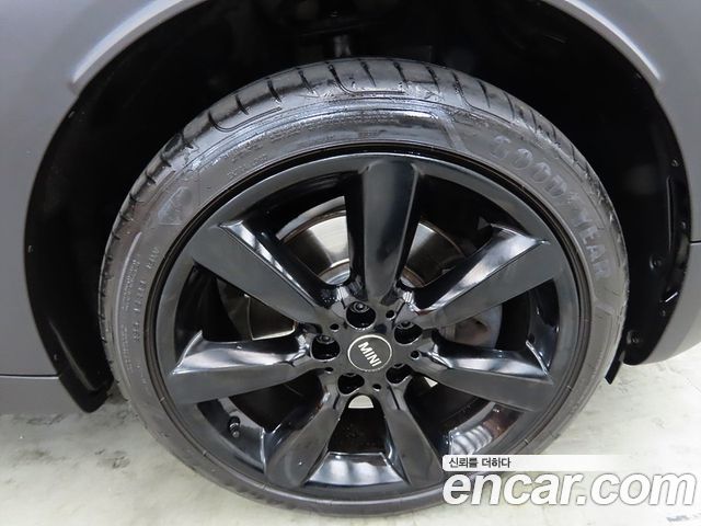 Mini Countryman 2018 — photo 20