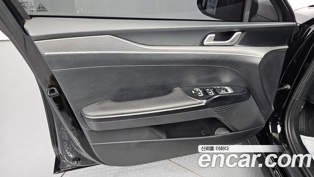 Kia K5 2021 — photo 14