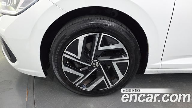 Volkswagen Jetta 2023 — photo 5
