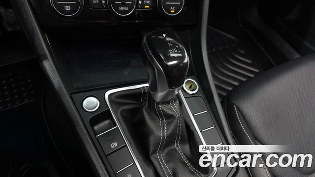 Volkswagen Jetta 2023 — photo 9