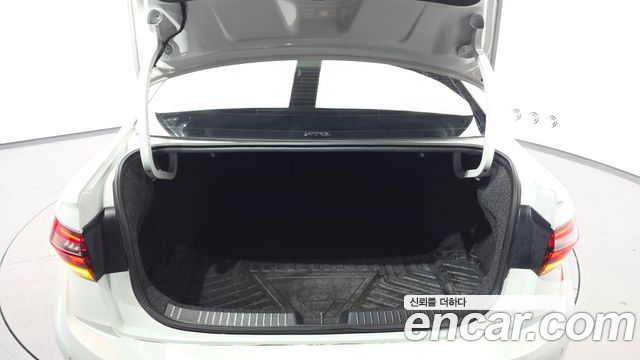 Volkswagen Jetta 2023 — photo 20