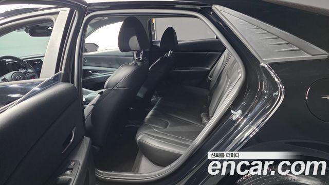 Hyundai AVANTE 2023 — photo 11