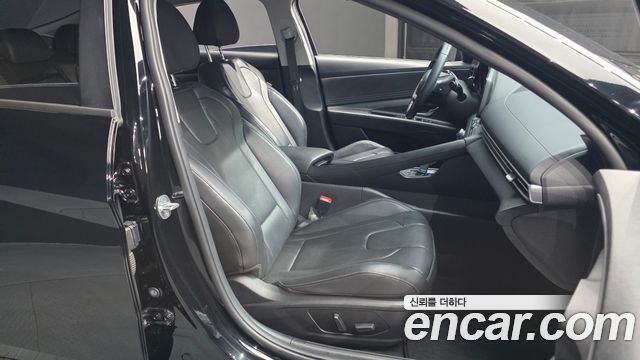 Hyundai AVANTE 2023 — photo 12