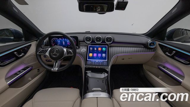 Mercedes-Benz C-Class 2025 — photo 7
