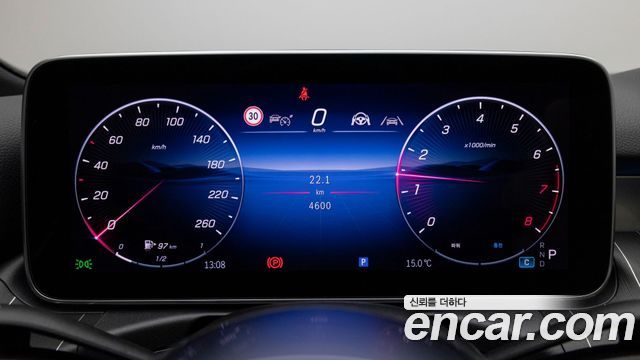 Mercedes-Benz C-Class 2025 — photo 8
