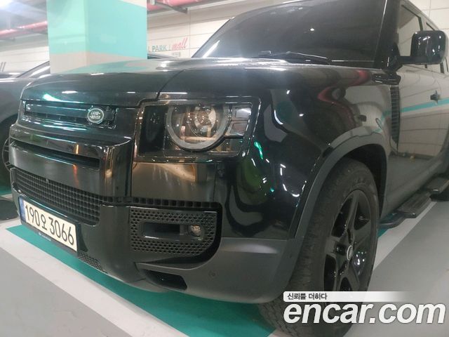 Land Rover Defender 2023 — photo 2