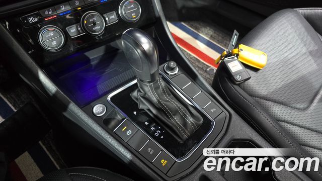 Volkswagen Jetta 2021 — photo 12