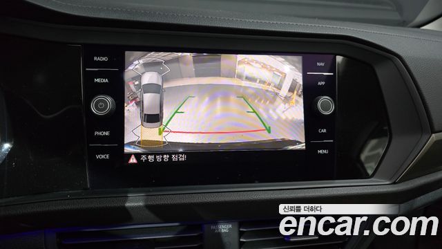 Volkswagen Jetta 2021 — photo 21