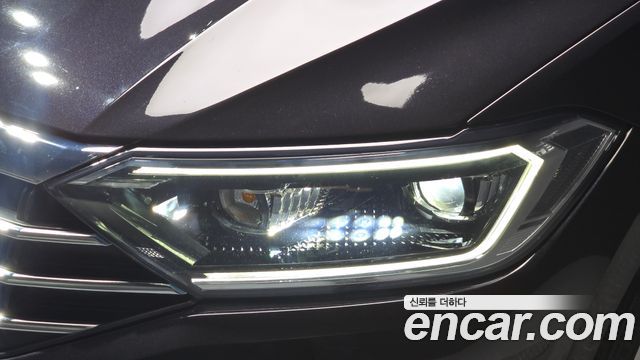 Volkswagen Jetta 2021 — photo 8