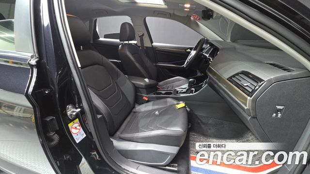 Volkswagen Jetta 2021 — photo 16