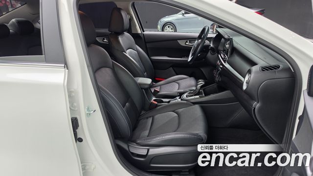 Kia K3 2020 — photo 30