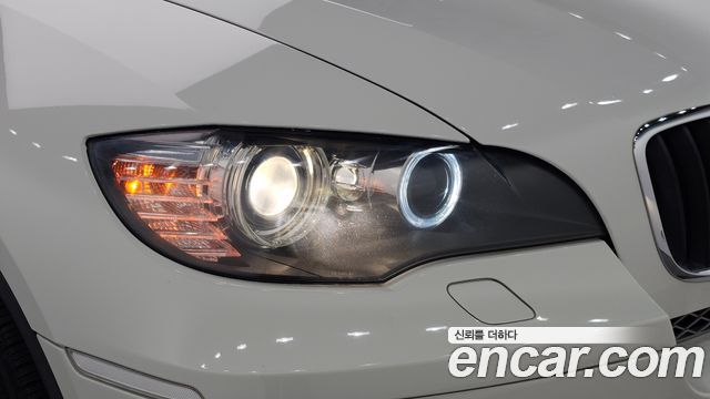 BMW X6 2012 — photo 8