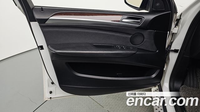 BMW X6 2012 — photo 14