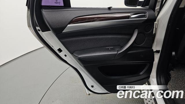 BMW X6 2012 — photo 15