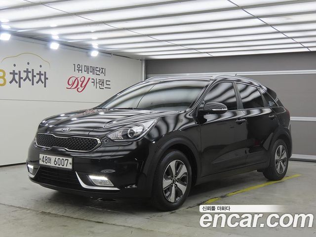 Kia Niro 2018 — photo 1