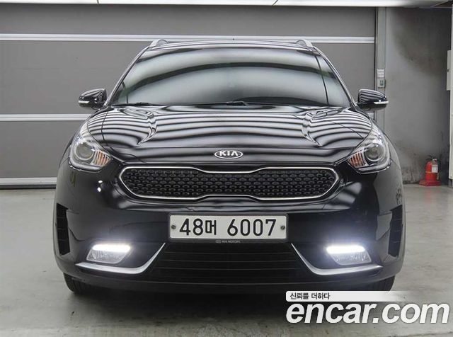 Kia Niro 2018 — photo 2