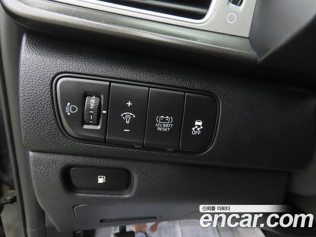 Kia Niro 2018 — photo 16