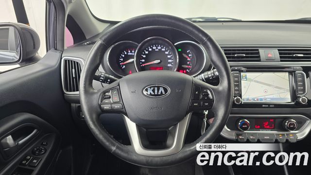 Kia pride 2015 — photo 13