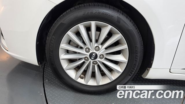 Kia K7 2019 — photo 5
