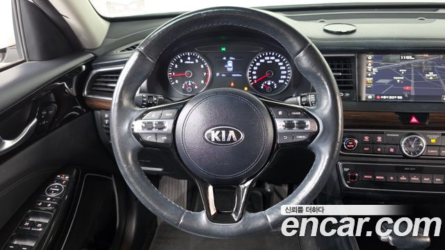 Kia K7 2019 — photo 13