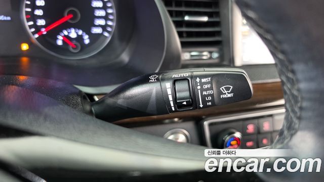 Kia K7 2019 — photo 14