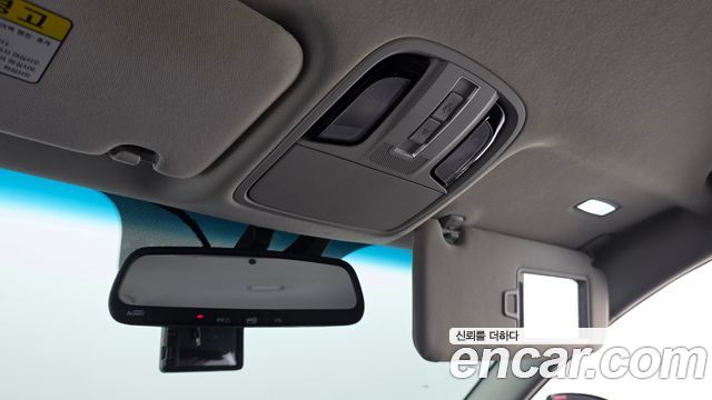 Kia K7 2019 — photo 18