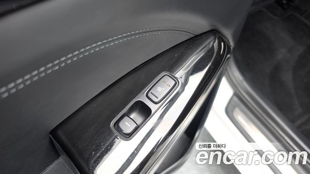 Kia K7 2019 — photo 19