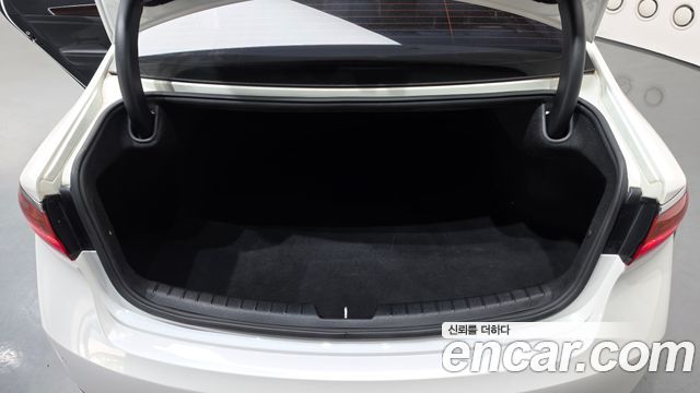 Kia K7 2019 — photo 20