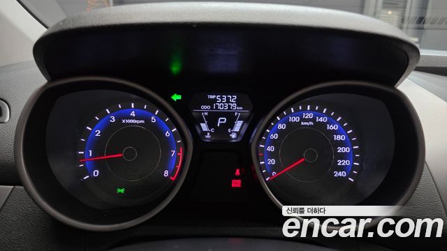 Hyundai AVANTE 2011 — photo 8