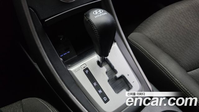 Hyundai AVANTE 2011 — photo 9