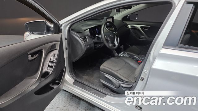 Hyundai AVANTE 2011 — photo 10