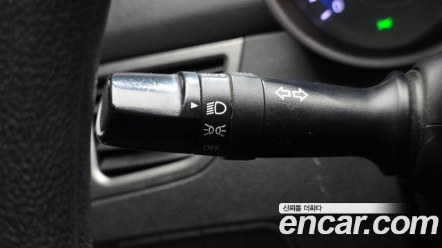 Hyundai AVANTE 2011 — photo 15