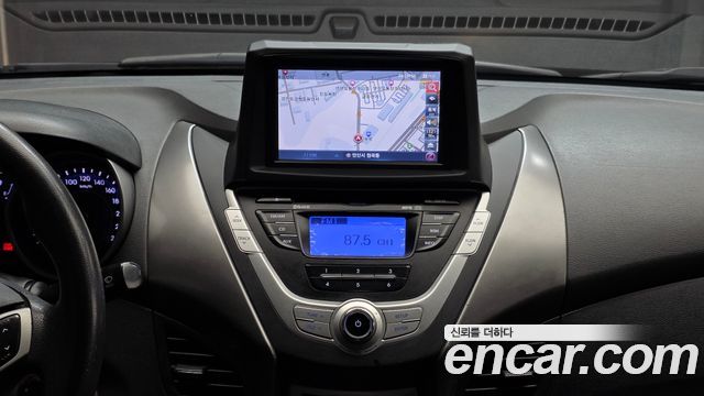 Hyundai AVANTE 2011 — photo 19