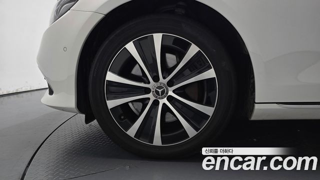 Mercedes-Benz E-Class 2020 — photo 5